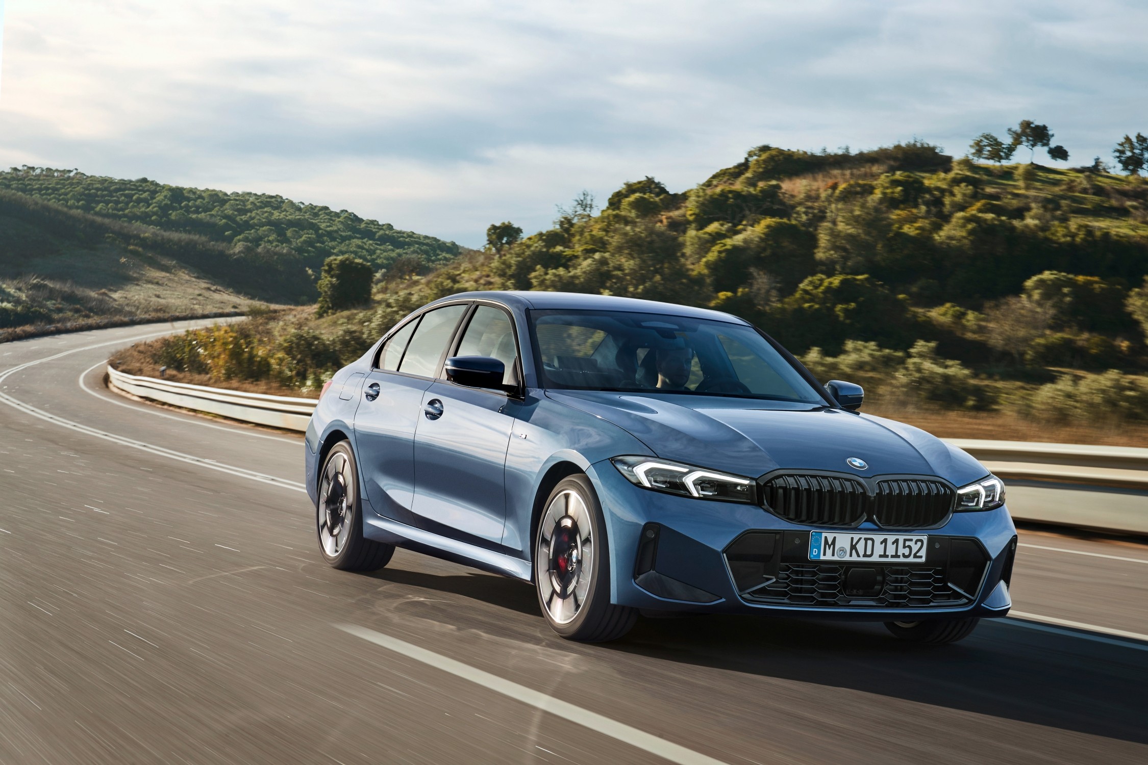 BMW 320i Sedan Sport Line